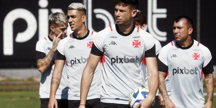 Vasco poderá sofrer grande desfalque