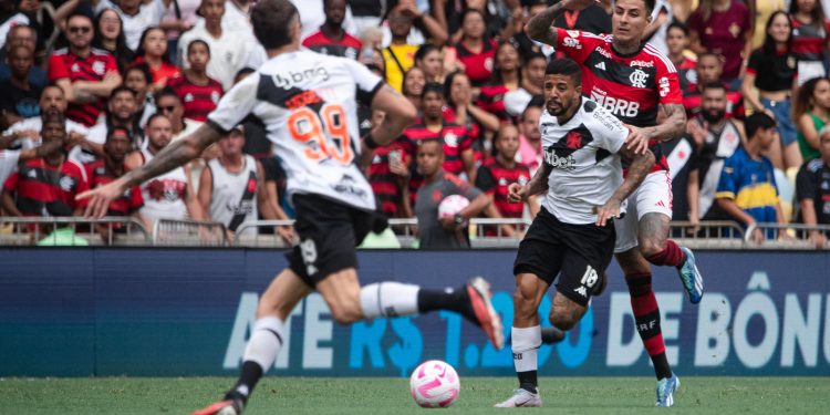 Falta de pontaria faz Vasco permanecer no Z4