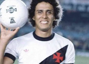 Vasco: Roberto Dinamite foi o jogador com mais gols de falta na década de 80 em todo o mundo