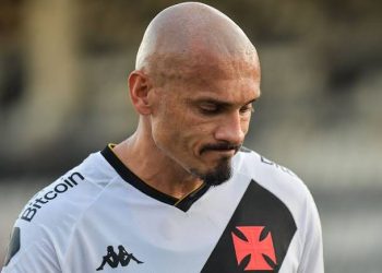 Maicon e Sebastián vão ficar no Vasco? Confira
