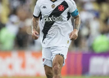 Notícia boa envolvendo Medel e Vasco