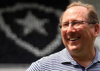 Botafogo quer mandar 3 jogos em São Januário, estádio do Vasco; veja quais são