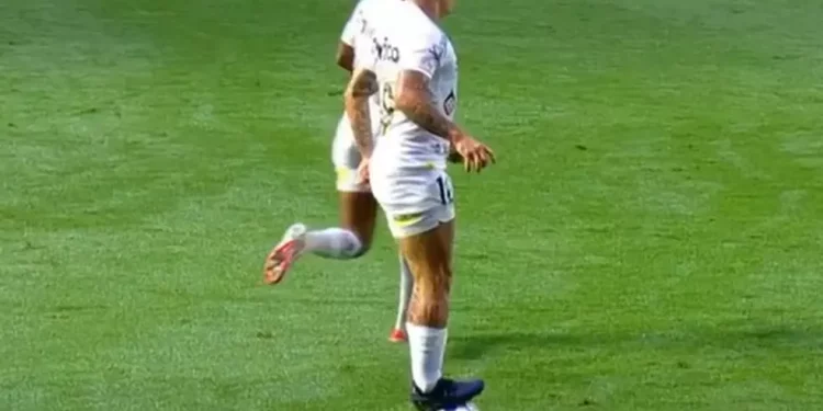 Jean Lucas chama atenção de Soteldo após polêmica contra o Vasco: “Não é momento”