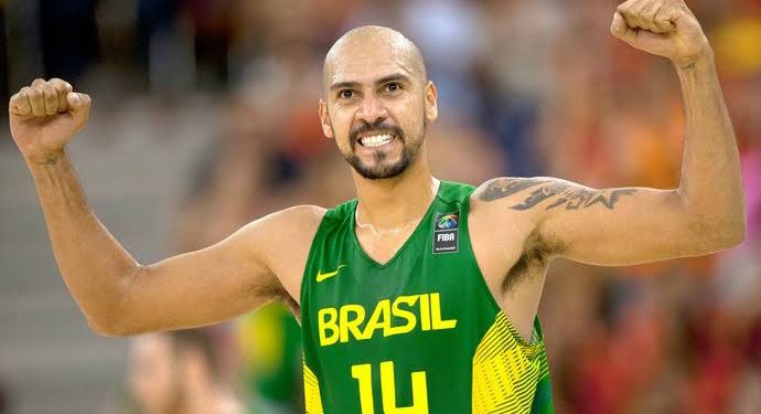 Vasco surpreende e contrata ídolo do Flamengo para o Basquete