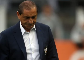 Ramón pede ao menos mais um reforço no Vasco