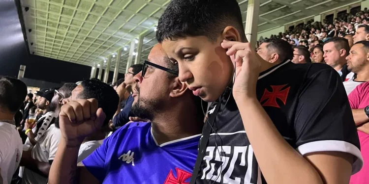 Conheça o torcedor do Vasco que enxerga com o coração