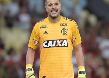 Ídolo do Flamengo, Júlio César quase jogou pelo Vasco; entenda