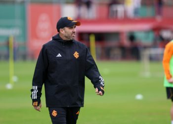 Craque do Internacional não treina com elenco e pode virar dúvida contra o Vasco