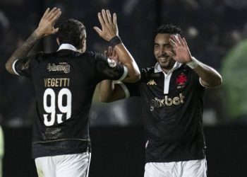 Vasco vence o melhor time do returno e sai do Z4 do Brasileirão