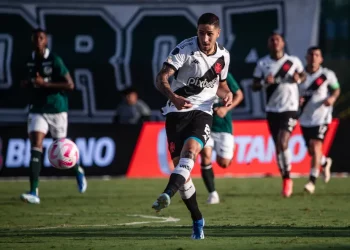 Desempenho do Vasco com times que lutam contra o rebaixamento é decepcionante