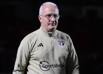 Dorival fará várias mudanças no São Paulo contra o Vasco
