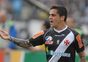 Tem vaga? Fagner e Renato Augusto devem sair do Corinthians