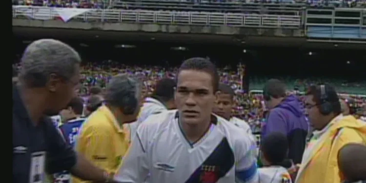 Ex-capitão do Vasco é condenado por tráfico de drogas