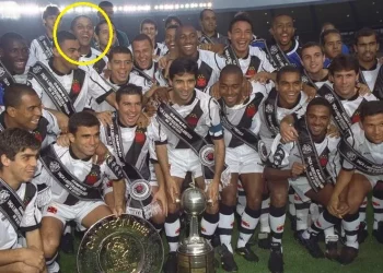 Ex-jogador do Vasco campeão da Libertadores vira Uber e deseja retornar ao Clube