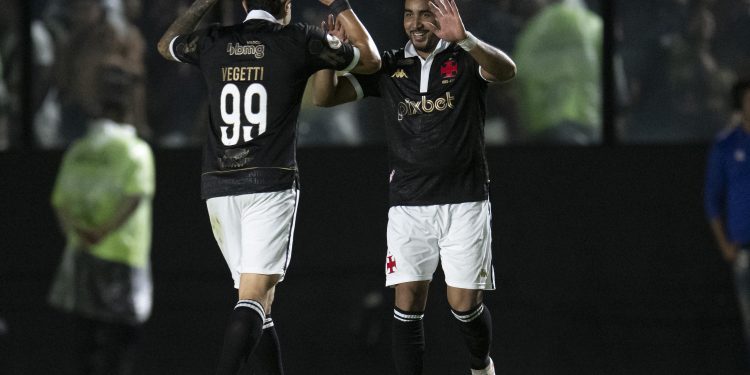 PQPAYET! Confira as capas dos jornais após Vasco 1 x 0 Fortaleza