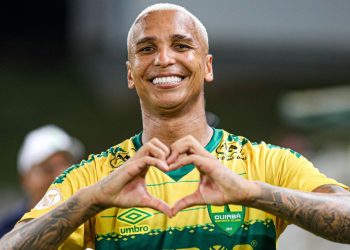 Vasco? Não! Deyverson surpreende ao revelar qual clube deseja jogar