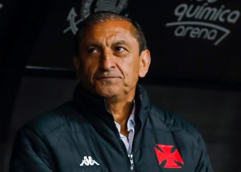 3 jogos em 6 dias: Vasco inicia sequência em busca da permanência