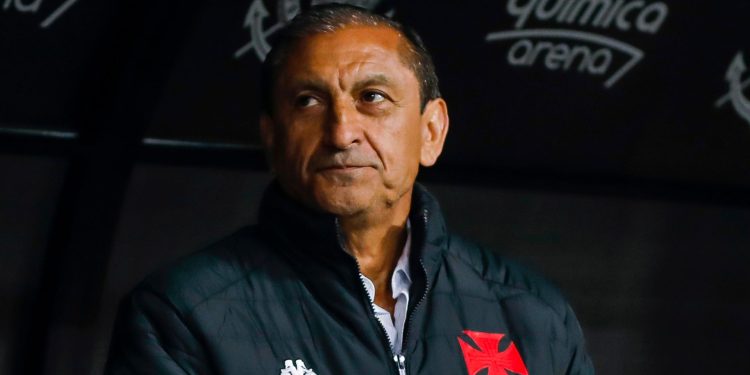 3 jogos em 6 dias: Vasco inicia sequência em busca da permanência