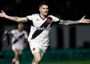 Vegetti joga em prol da equipe e faz mais uma partida boa pelo Vasco; veja números
