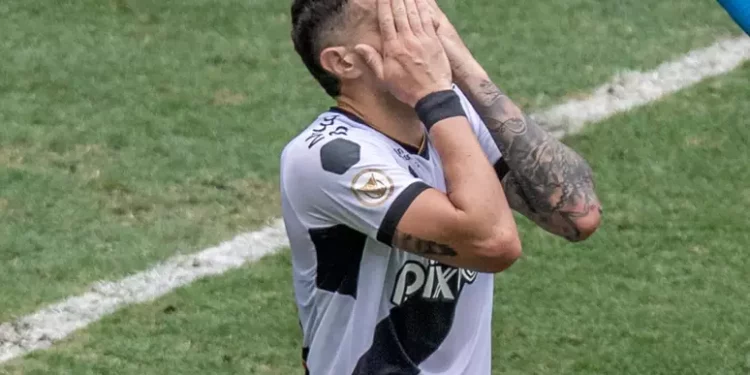 Vegetti vive sua primeira "seca" de gols no Vasco