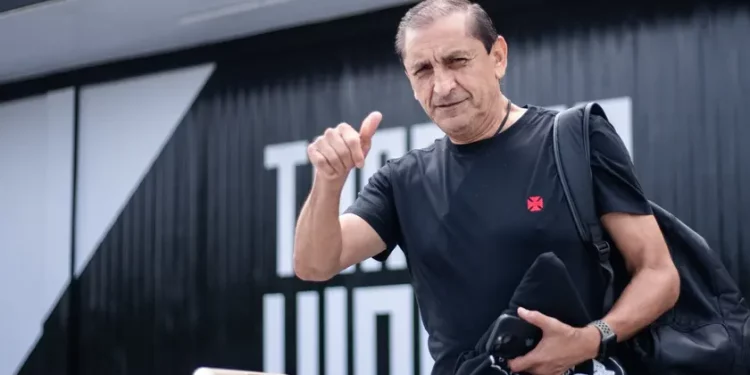 Medalhão de Ramón Díaz faz Vasco melhorar de rendimento