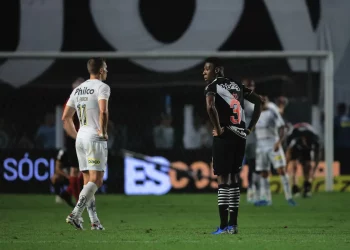 Ranking: Vasco é o time que mais sofre gols depois do minuto 40 do primeiro tempo