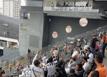 Provocação surgiu no momento da chegada dos torcedores do Vasco