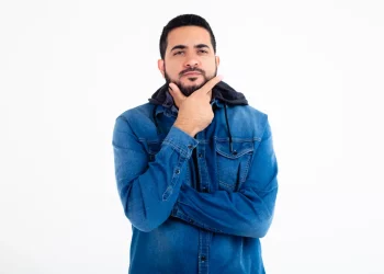 Ajudinha para Vasco e Santos… Comediante promete pix de R$ 20 mil para América-MG vencer o Bahia