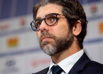 Ídolo do Vasco, Juninho Pernambucano está perto de ser contratado por dono do Botafogo