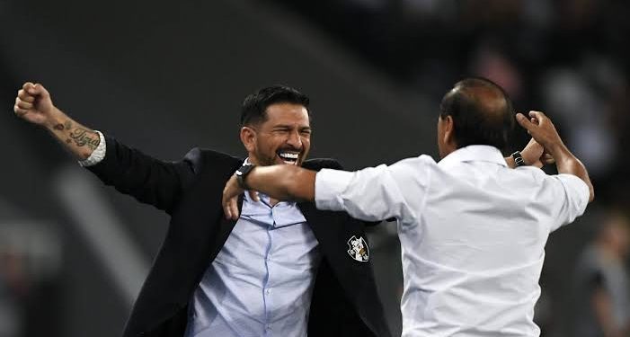 Vasco ganha notícia boa de última hora para enfrentar o Corinthians