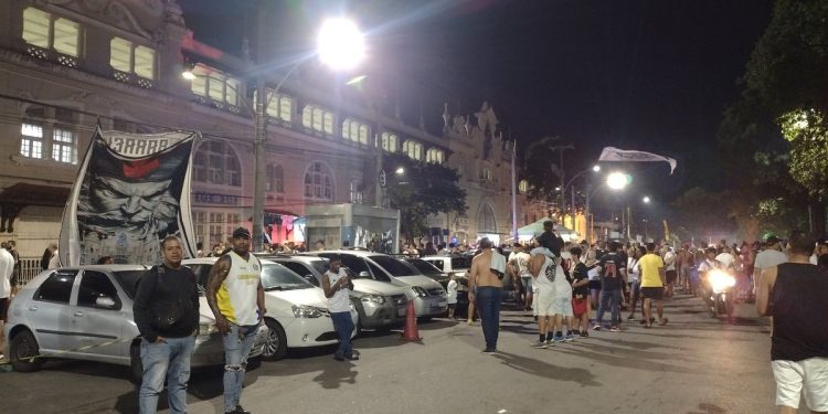 Entorno de São Januário terá interdições para Vasco x Corinthians; entenda