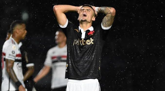 Árbitro de Athletico-PR x Vasco deixa torcedores com receio