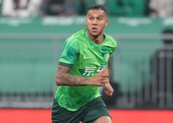 Souza se despede de time chinês e continua tratamento no Vasco