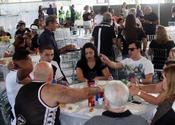 “Tinha que cancelar…” Após derrota, Vasco adia evento em São Januário