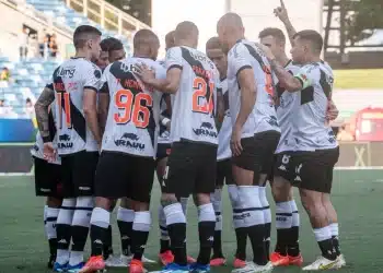 Escalação do Vasco contra o Cruzeiro