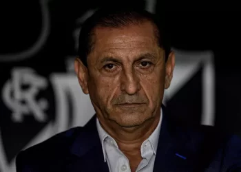 Vasco não pode desistir do Cariocão; entenda as multas e punições