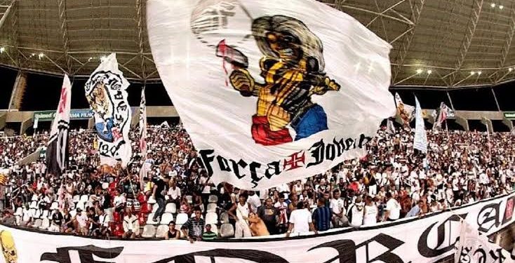 Maior torcida organizada do Vasco afirma que não vai aturar mais erros contra o time no Brasileirão