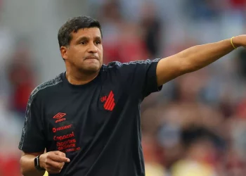 Com novidades, confira a provável escalação do Athletico-PR contra o Vasco