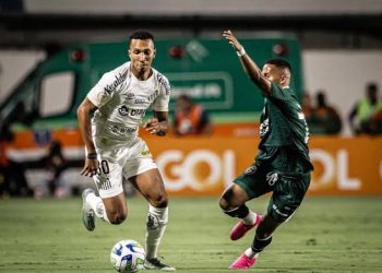 Santos vence o Goiás no final e abre 4 pontos à frente do Vasco