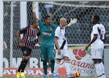 Paysandu surpreende e anuncia ex-jogador do Vasco para ser a solução de 2024