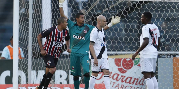 Paysandu surpreende e anuncia ex-jogador do Vasco para ser a solução de 2024