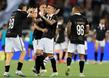 Fortaleza e Athletico-PR podem ajudar ou prejudicar o Vasco na briga contra o rebaixamento