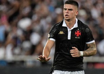 Gabriel Pec voltará a tempo de enfrentar o Cruzeiro
