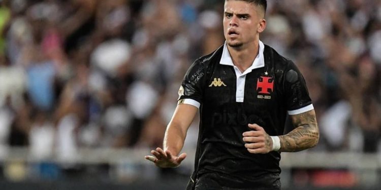 Gabriel Pec voltará a tempo de enfrentar o Cruzeiro