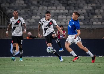 Jornalistas opinam sobre queda de rendimento do meio de campo do Vasco