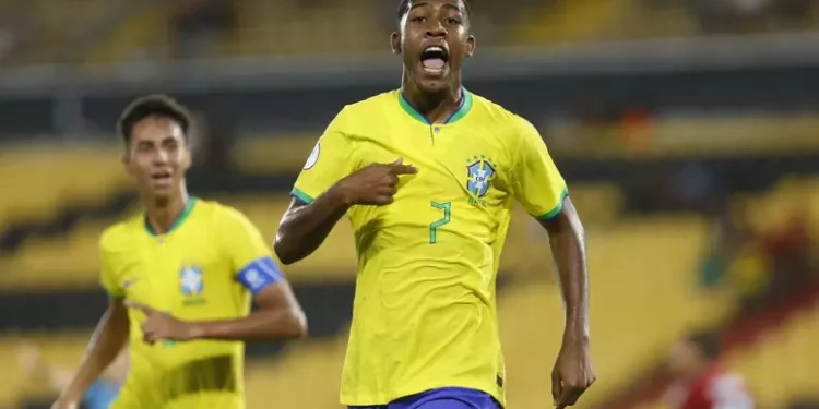 Rayan, do Vasco, marca golaço na Copa do Mundo Sub-17