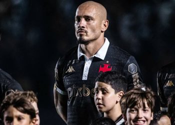 Vasco tem 4 desfalques confirmados para enfrentar o Corinthians; veja opções