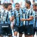 Vasco ataca o mercado e entra em contato com destaque do Grêmio, diz jornalista