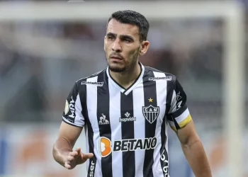 Empresário de Júnior Alonso abre o jogo sobre possível ida ao Vasco