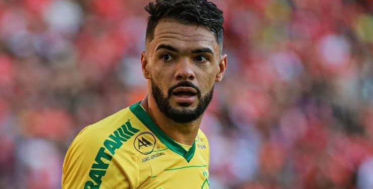 Vasco tentou Raniele, mas Corinthians foi mais rápido e fechou a contratação